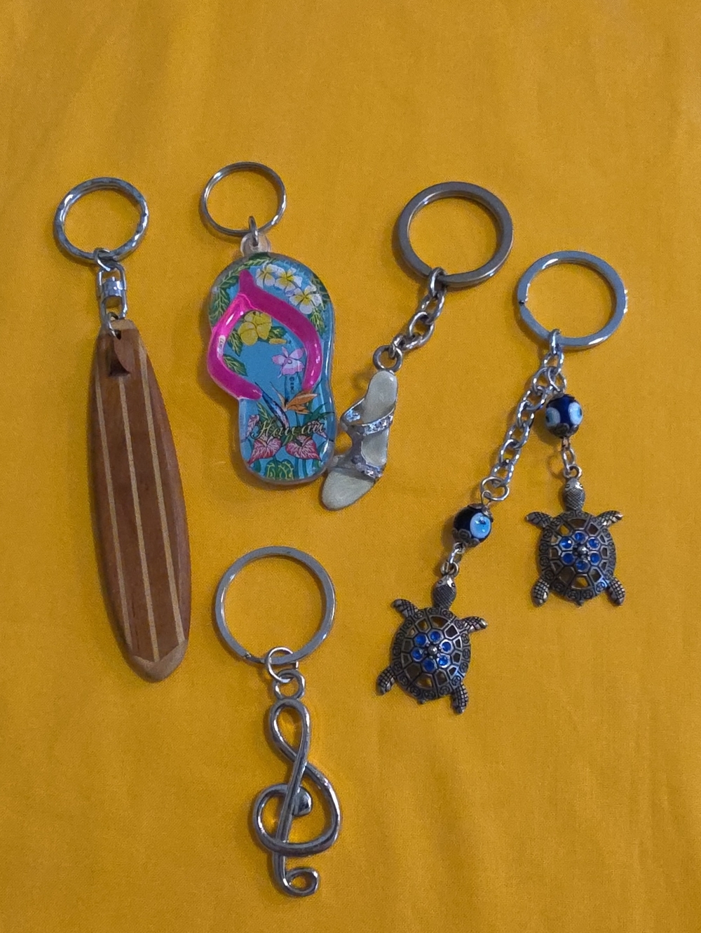 Lot of 5 Vintage Style Keychains 🔑🔑 Surfboard, Turtles, 2 Shoes & Treble Clef